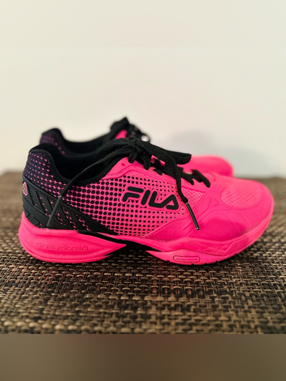 FILA Women's Volley Zone Pickleball Shoes - Knockout Pink / Black (Size 6.5)